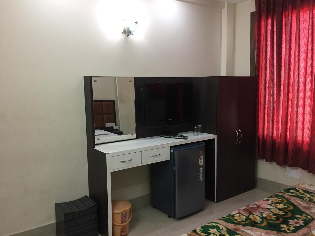 New Karan Hotel Jammu Εξωτερικό φωτογραφία