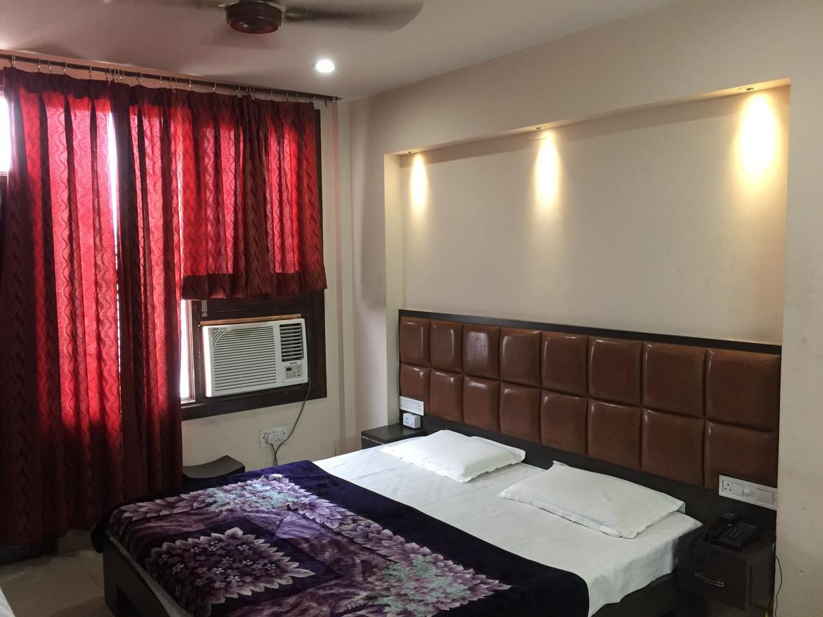 New Karan Hotel Jammu Εξωτερικό φωτογραφία